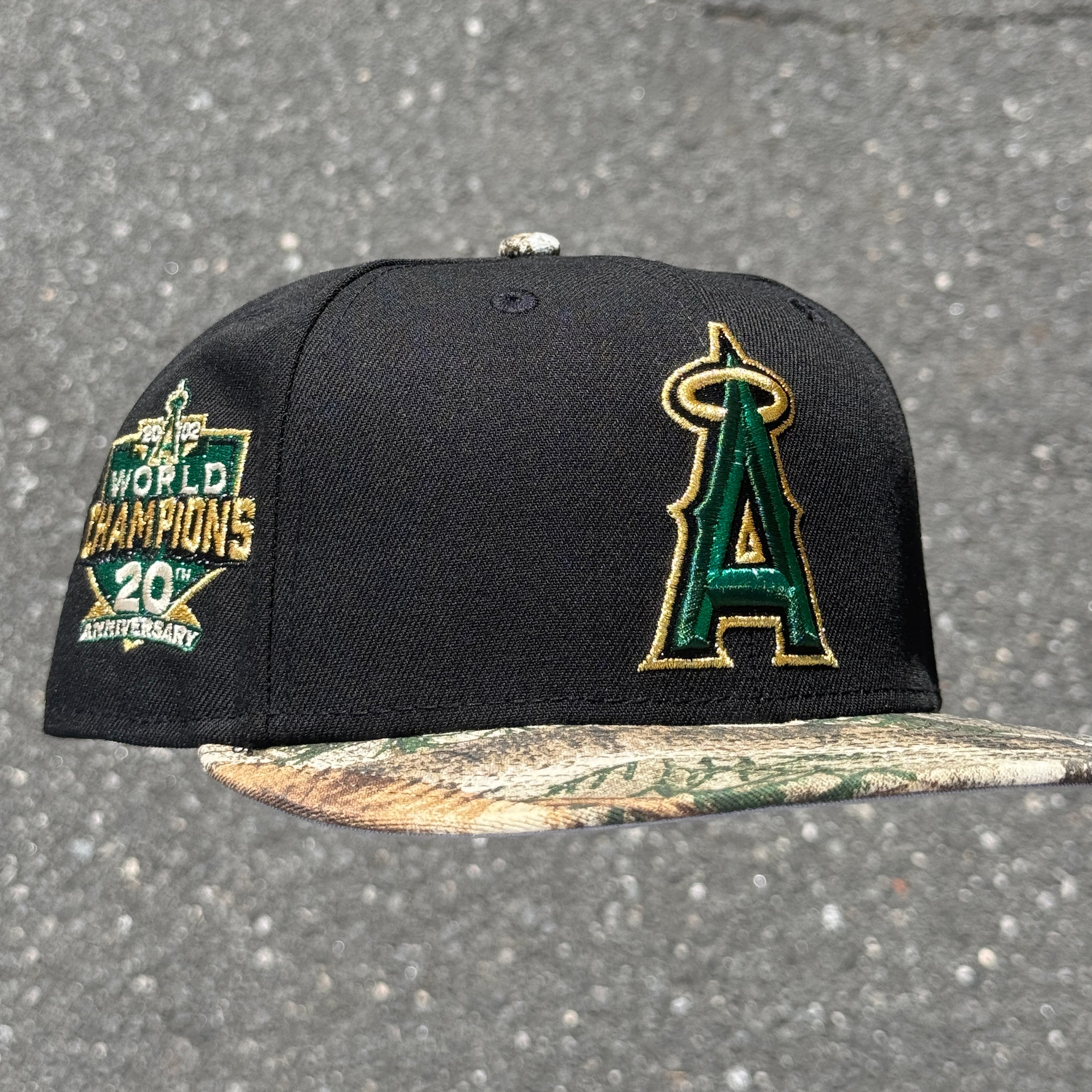 Los Angeles Angels Real Tree Camo 20th Anniversary Side Patch Fitted Hat New Era 5950 (Black/Real Tree Camo/Gold/Green/Gray)