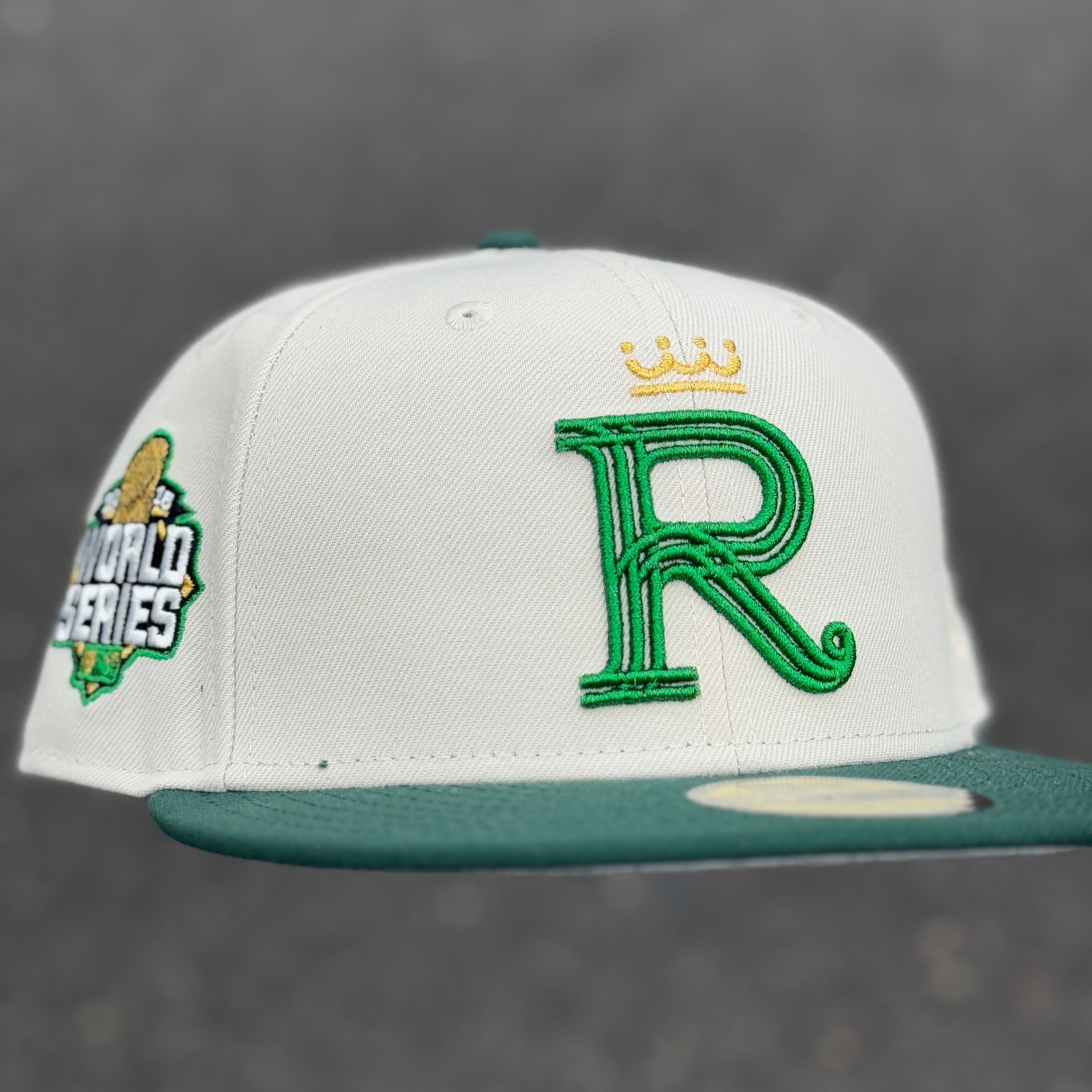 Kansas City Royals 2015 World Series Side Patch Fitted Hat New Era 5950 (Stone/Green/Gold/White/Grey)