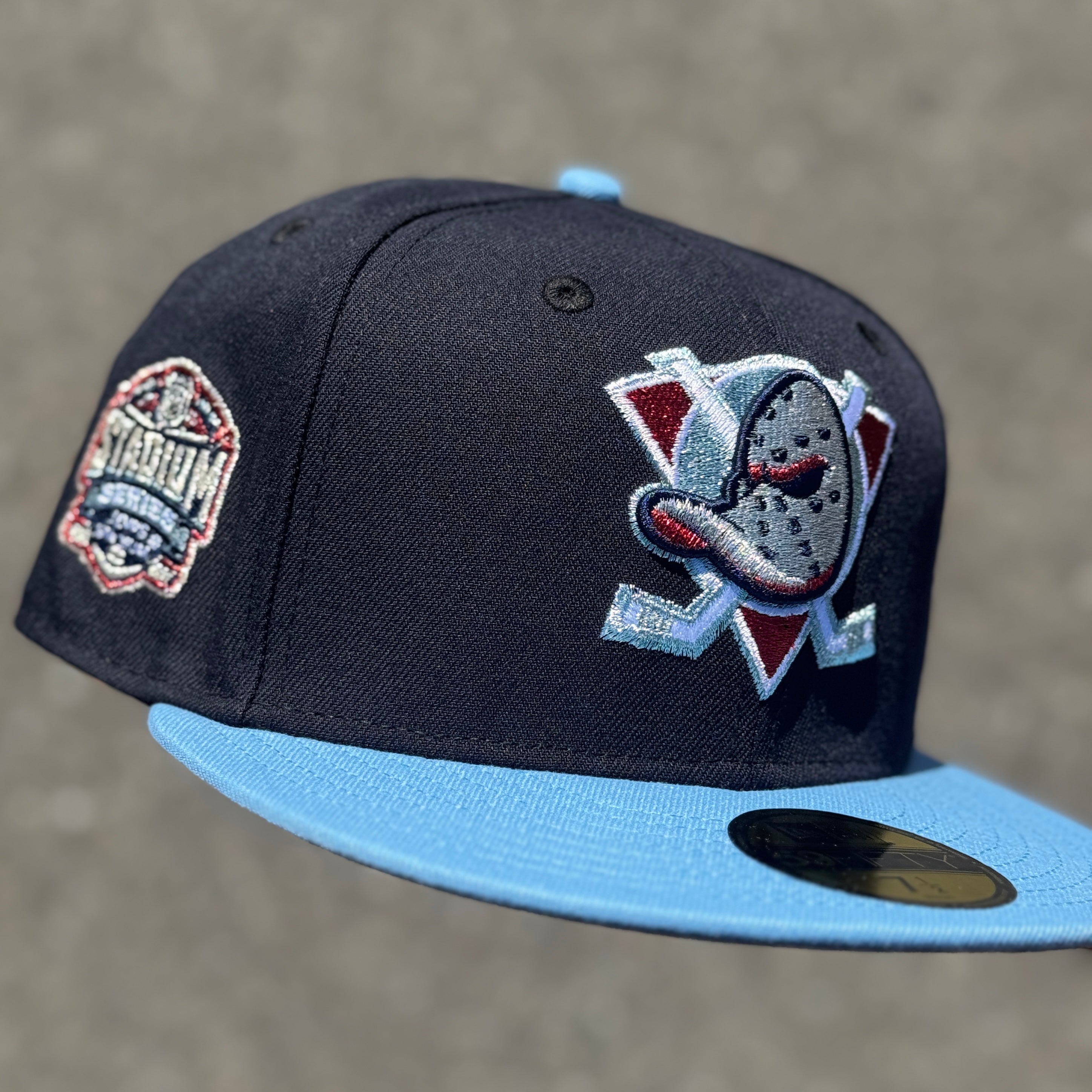 Anaheim Ducks Levi’s Stadium Side Patch Fitted Hat New Era 5950 NHL (Navy /Sky Blue /White/Red/Silver/Grey)