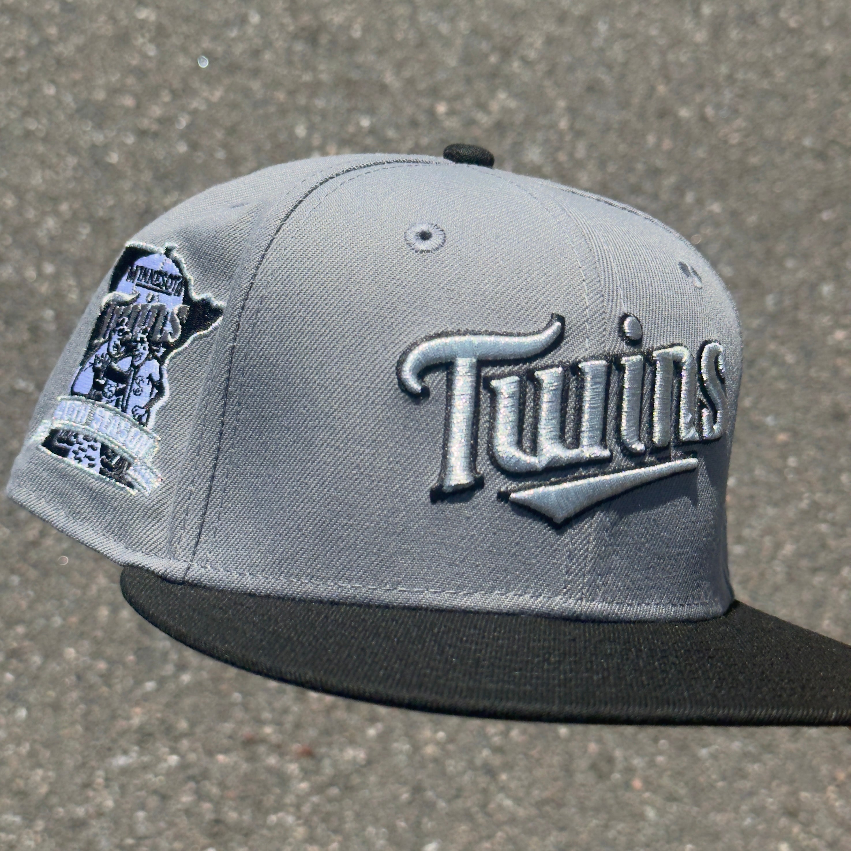 Minnesota Twins 40th Season Side Patch MLB Fitted Hat New Era 5950(Gray/Black/Silver/Gray)