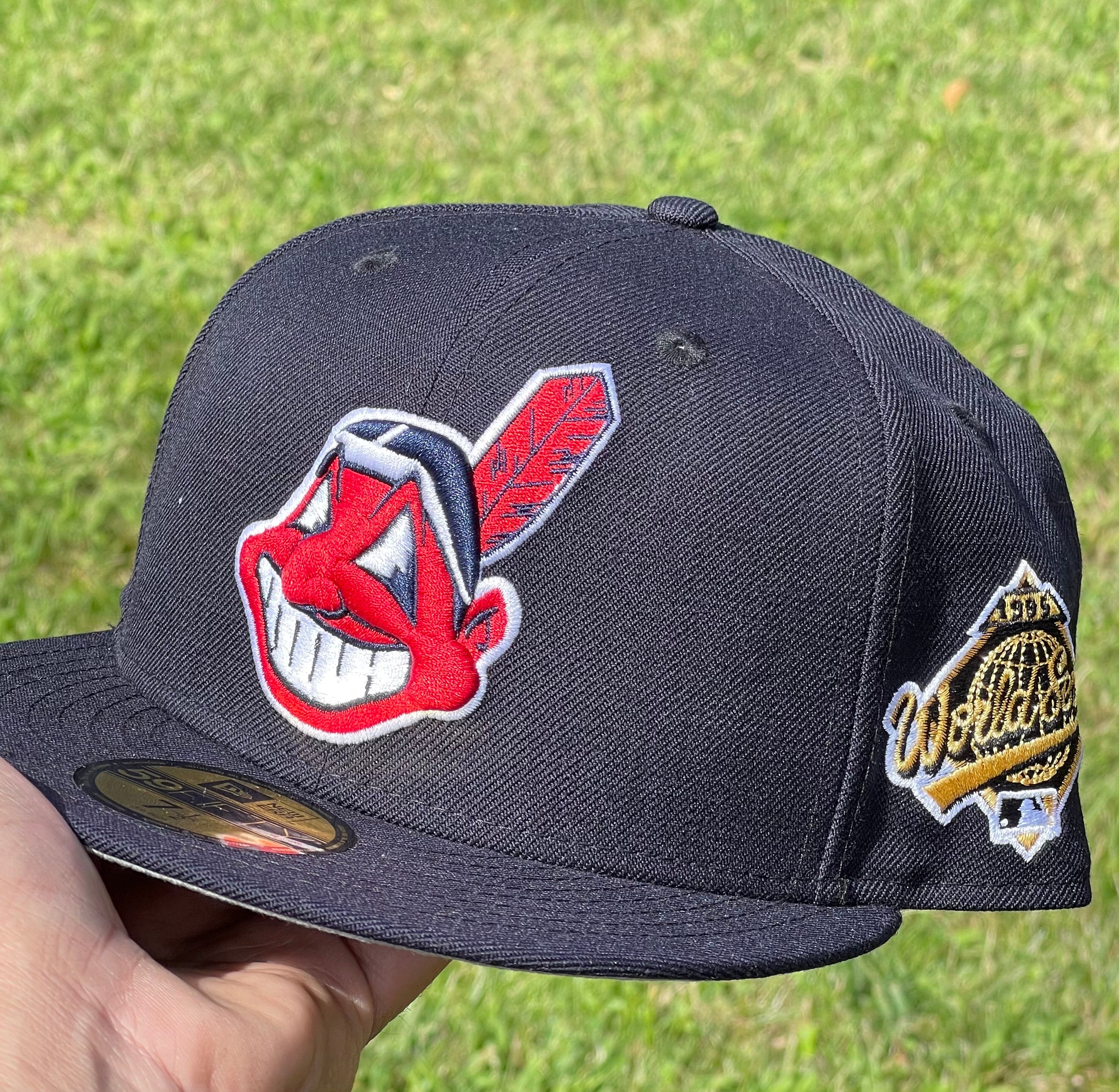 Cleveland Indians Chief Wahoo Banned logo 1995 World Series Fitted with patch on opposite side(Navy Blue) + Free Pin