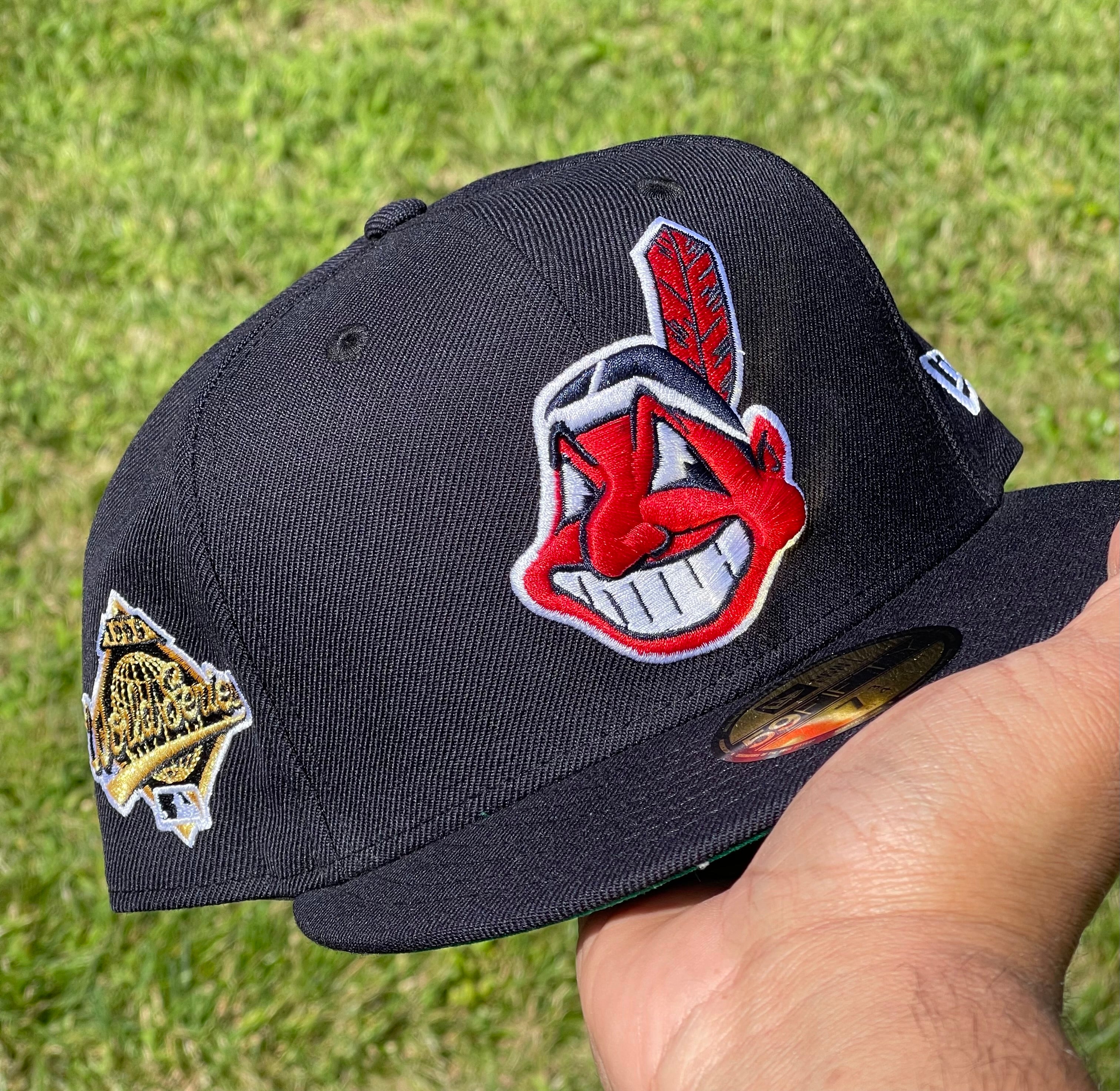 Cleveland Indians Chief Wahoo Banned logo 1995 World Series Fitted (Navy Blue/Gold/White/Green) + Free Pin