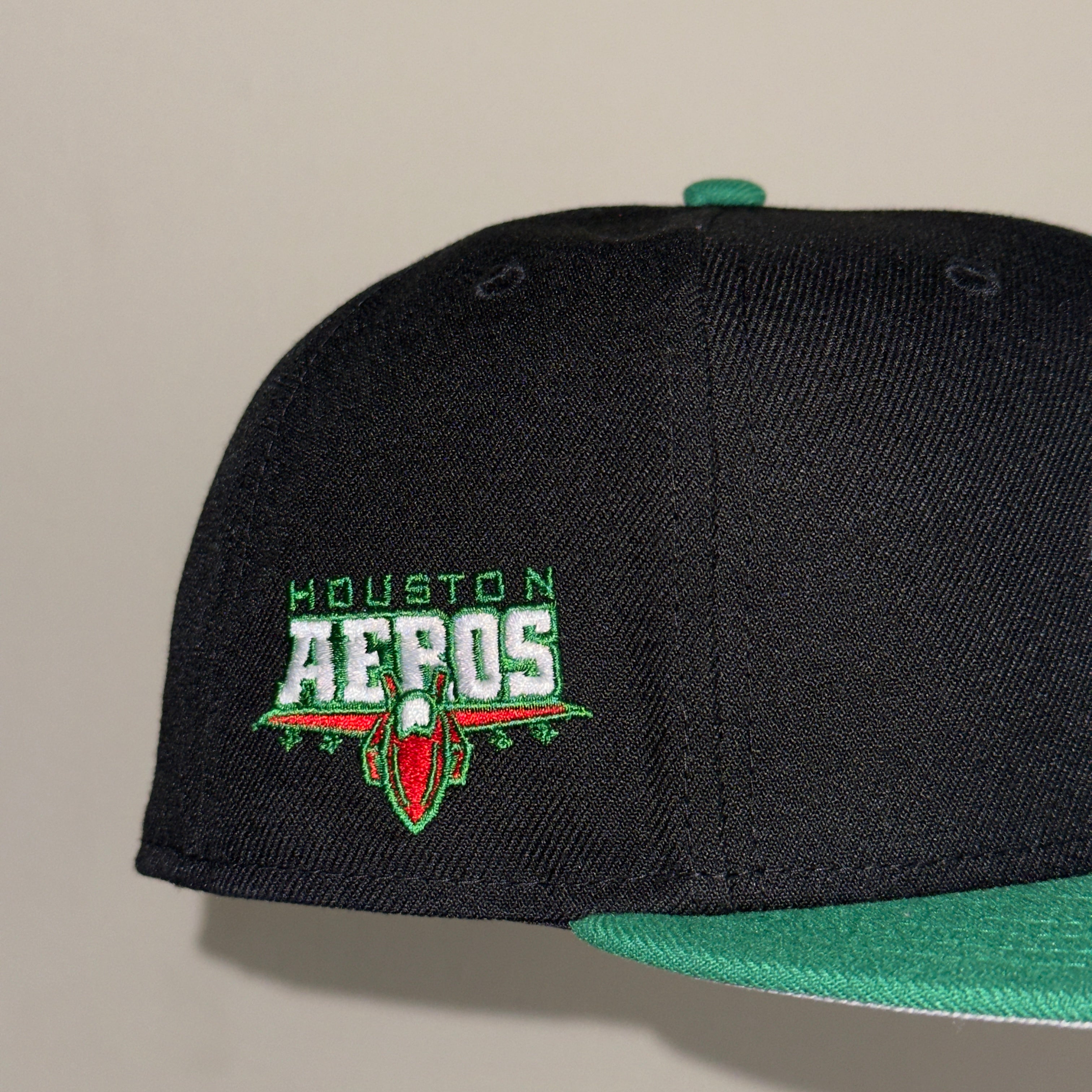 Houston Aeros with Aeros  Side Patch Fitted Hat New Era 5950 (Black/Green/Gray)