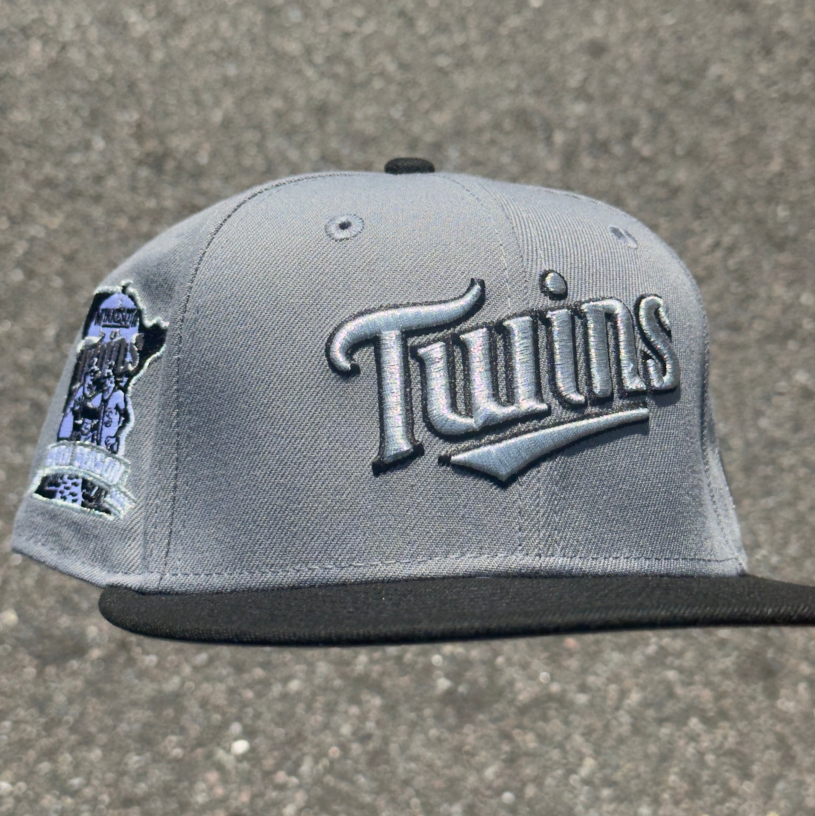 Minnesota Twins 40th Season Side Patch MLB Fitted Hat New Era 5950(Gray/Black/Silver/Gray)