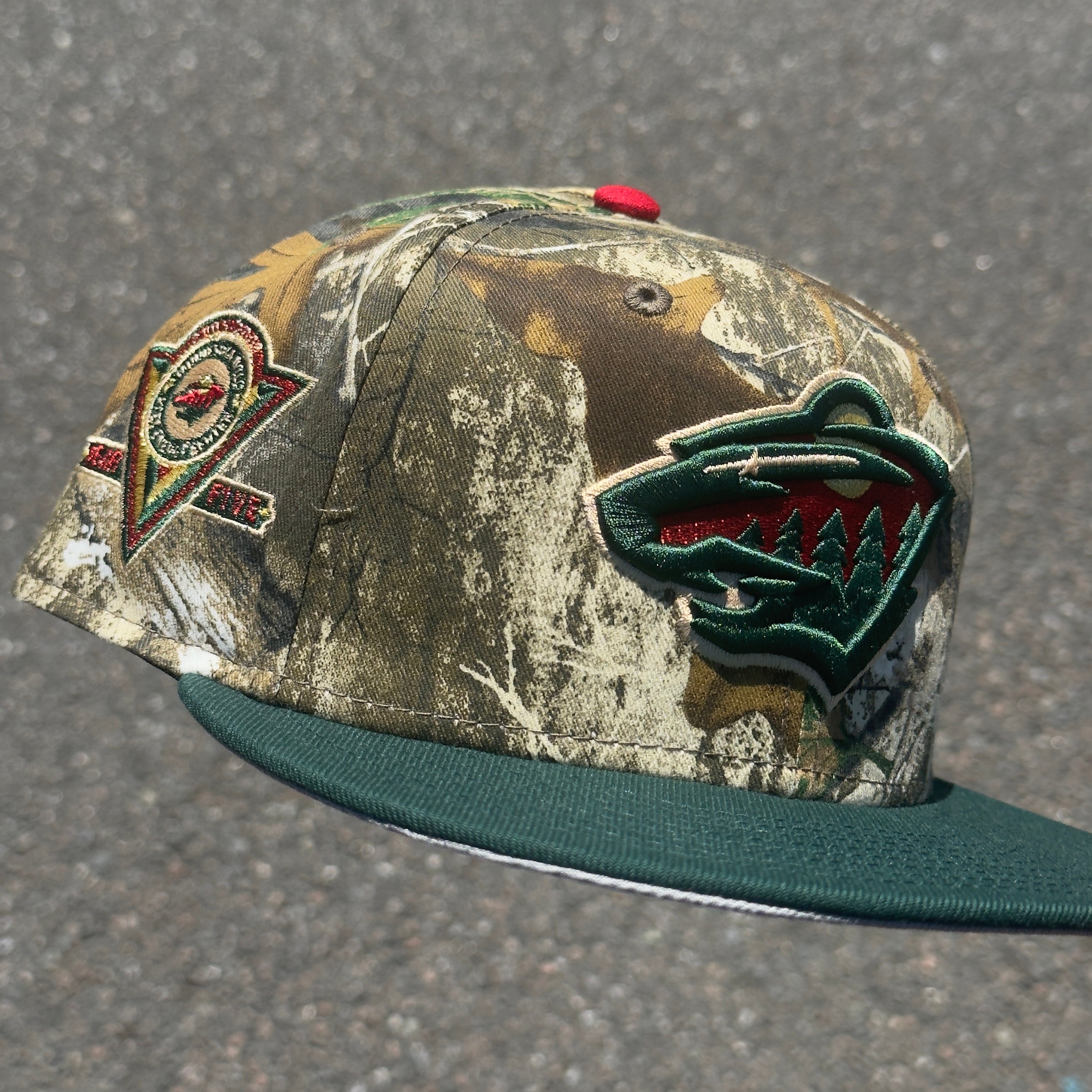 Minnesota Wilds 5 Year Anniversary Side Patch NHL Real Tree Fitted Hat New Era 5950(Real Tree/Green/Red/Gold/Gray)