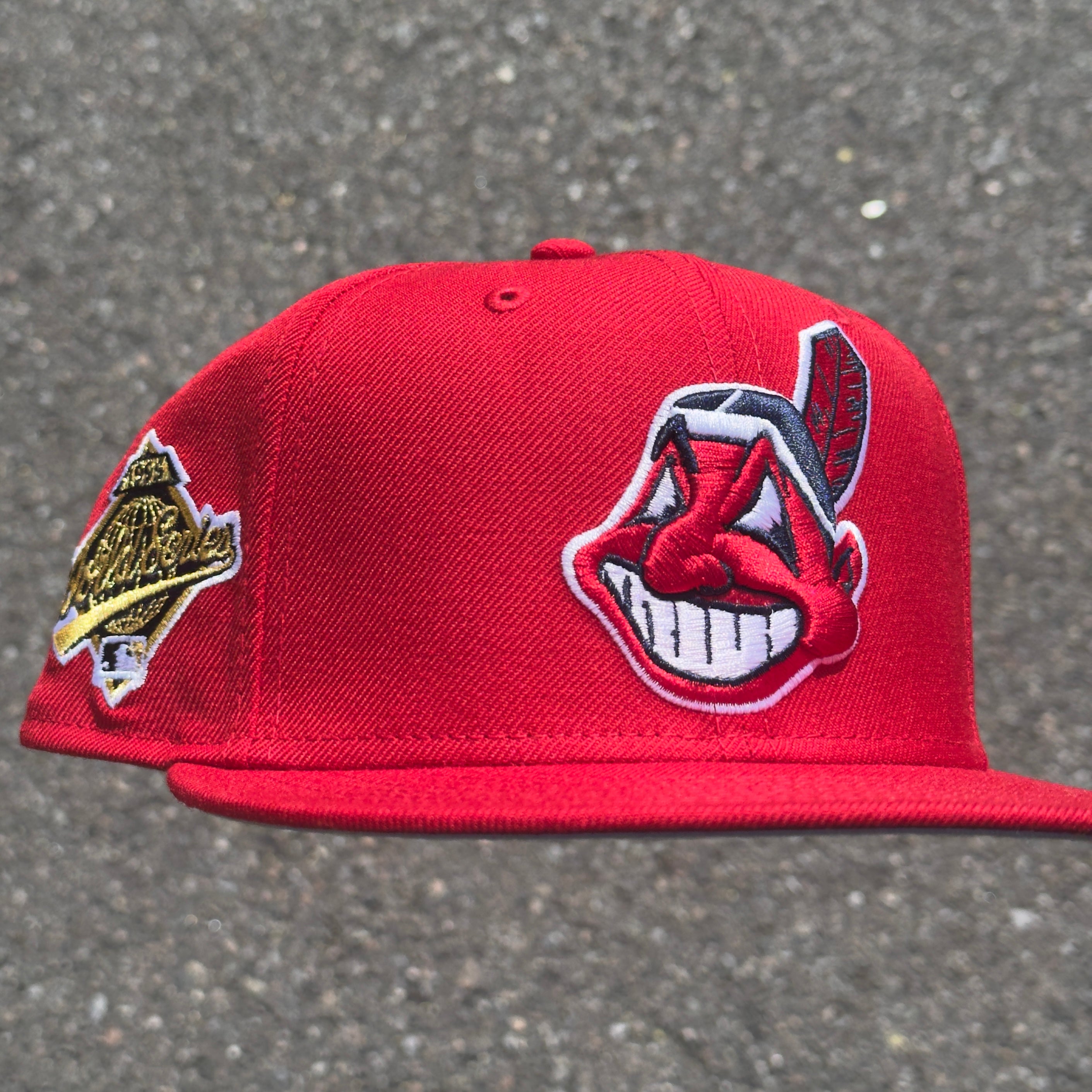 Snapback 9Fifty Cleveland Indians Chief Wahoo 1995 World Series Side Patch (Red/Navy Blue/Black/Gold/White/Gray)
