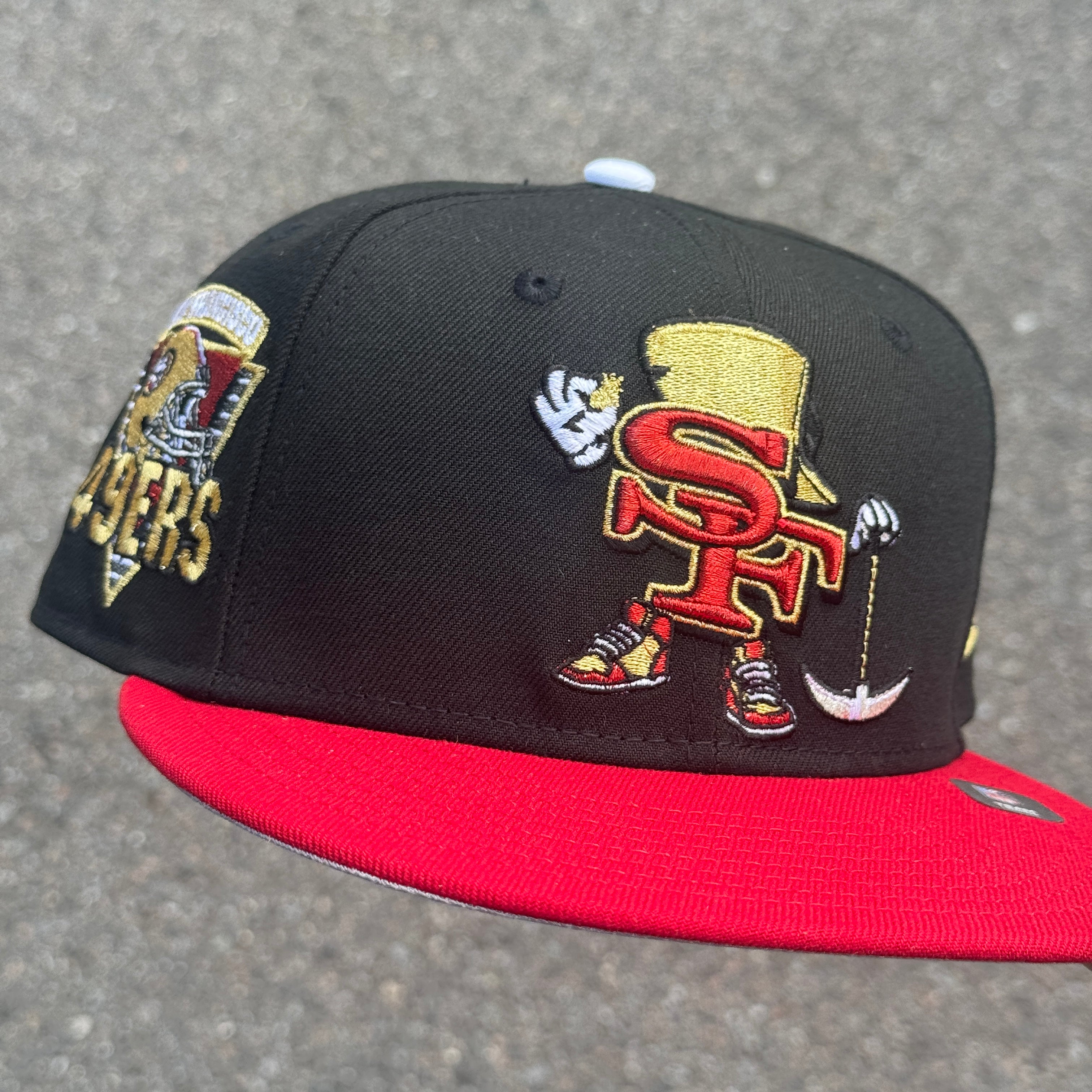 San Francisco 49ers SF 49ers Helmet Side Patch Fitted Hat NFL New Era 5950 (Black/Red/Gold/White/Gray)
