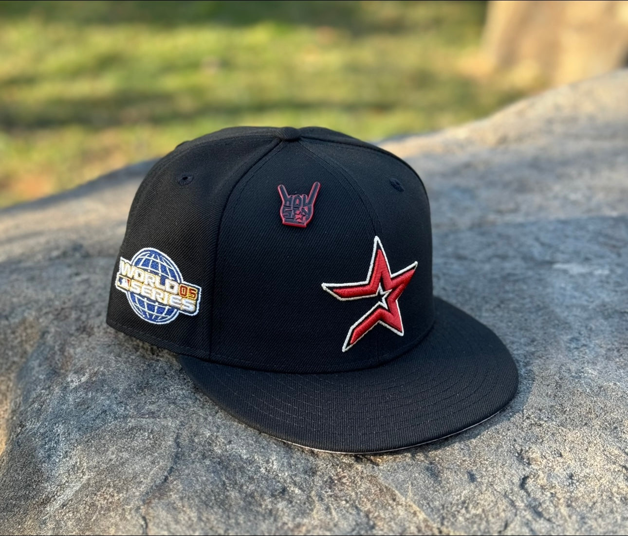 Houston Astros Open Star with 2005 World Series Side Patch Fitted Hat New Era 5950 (Black/Brick Red/Pink)