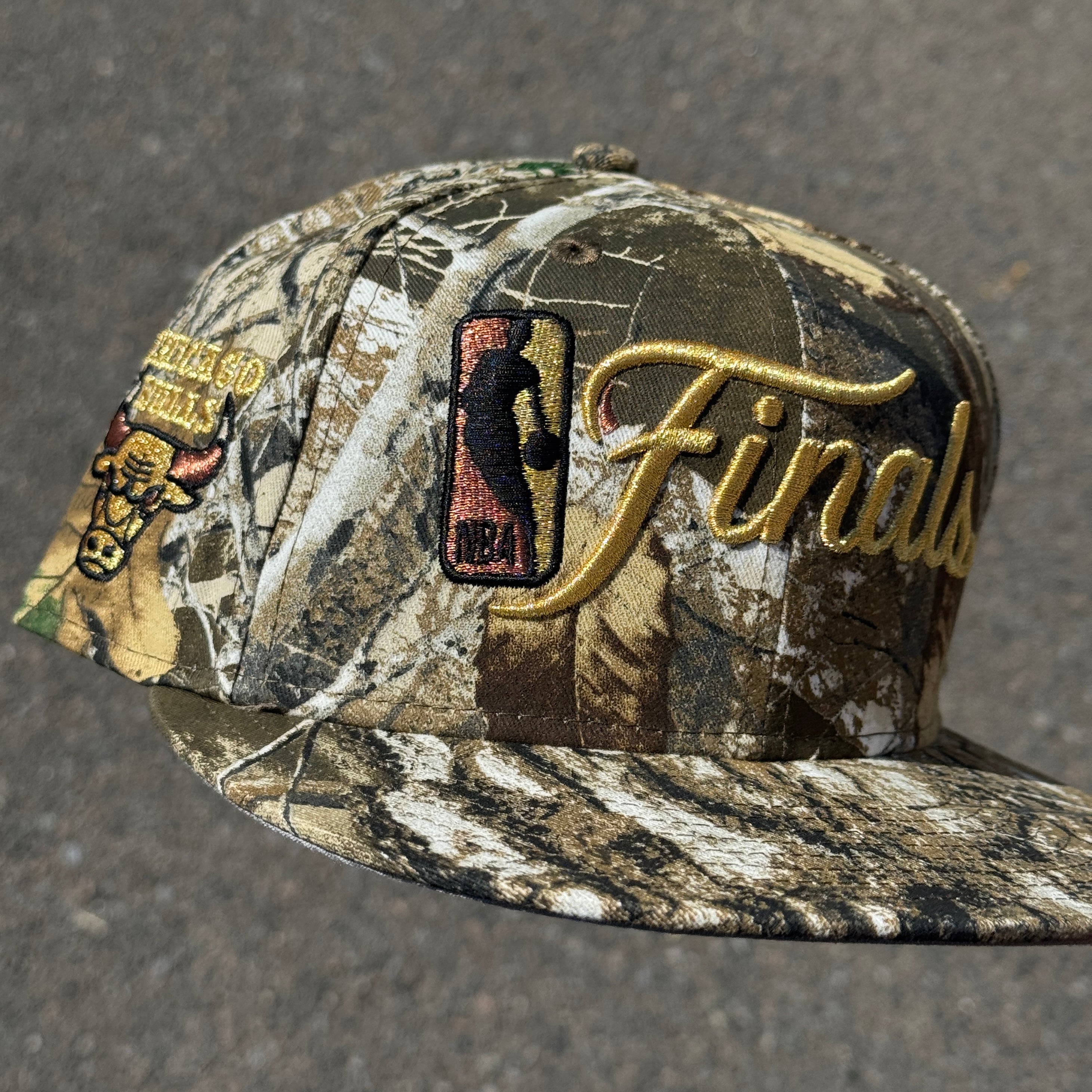 Chicago Bulls Real Tree NBA Finals Side Patch Fitted Hat New Era 5950 (Real Tree/Gold/Black/Copper/Gray)