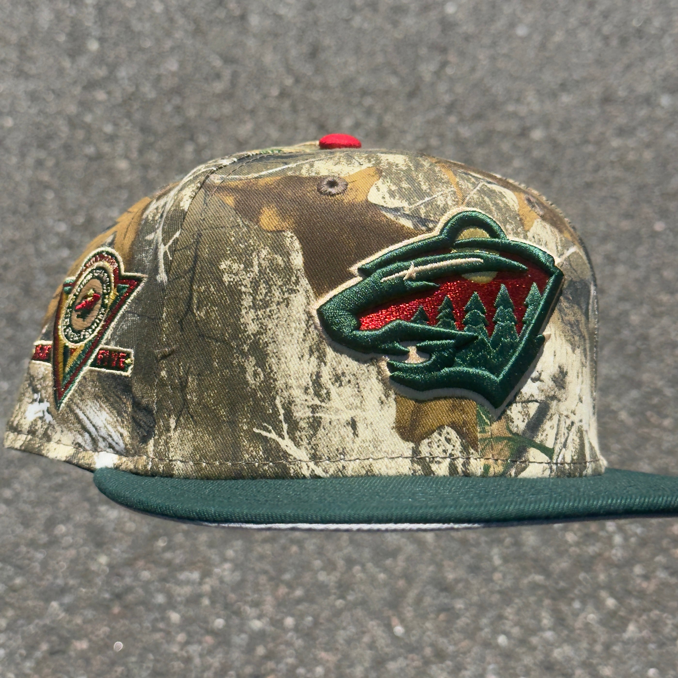 Minnesota Wilds 5 Year Anniversary Side Patch NHL Real Tree Fitted Hat New Era 5950(Real Tree/Green/Red/Gold/Gray)