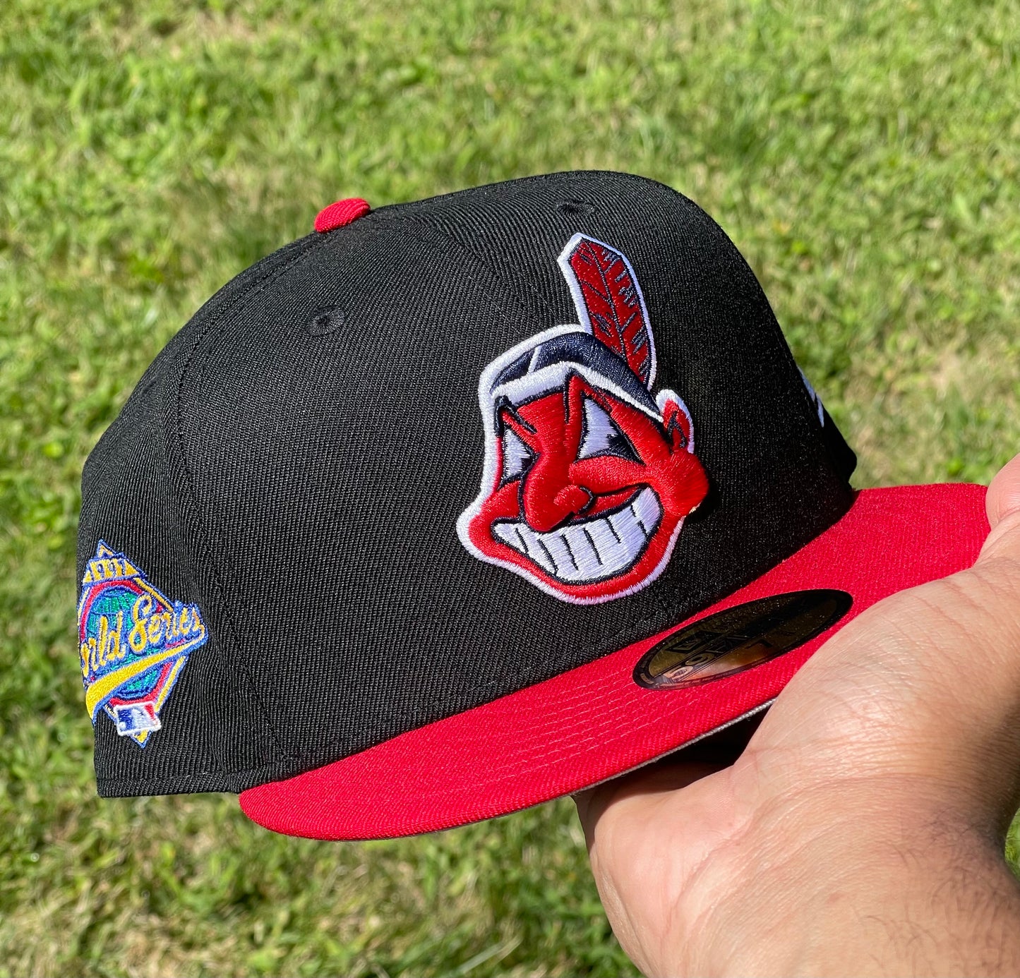 Cleveland Indians Chief Wahoo Banned Logo Two Tone 1997 World Series Fitted (Black/Red) + Free Pin